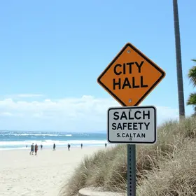 Prefeitura alerta banhistas sobre risco na Praia dos Artistas
